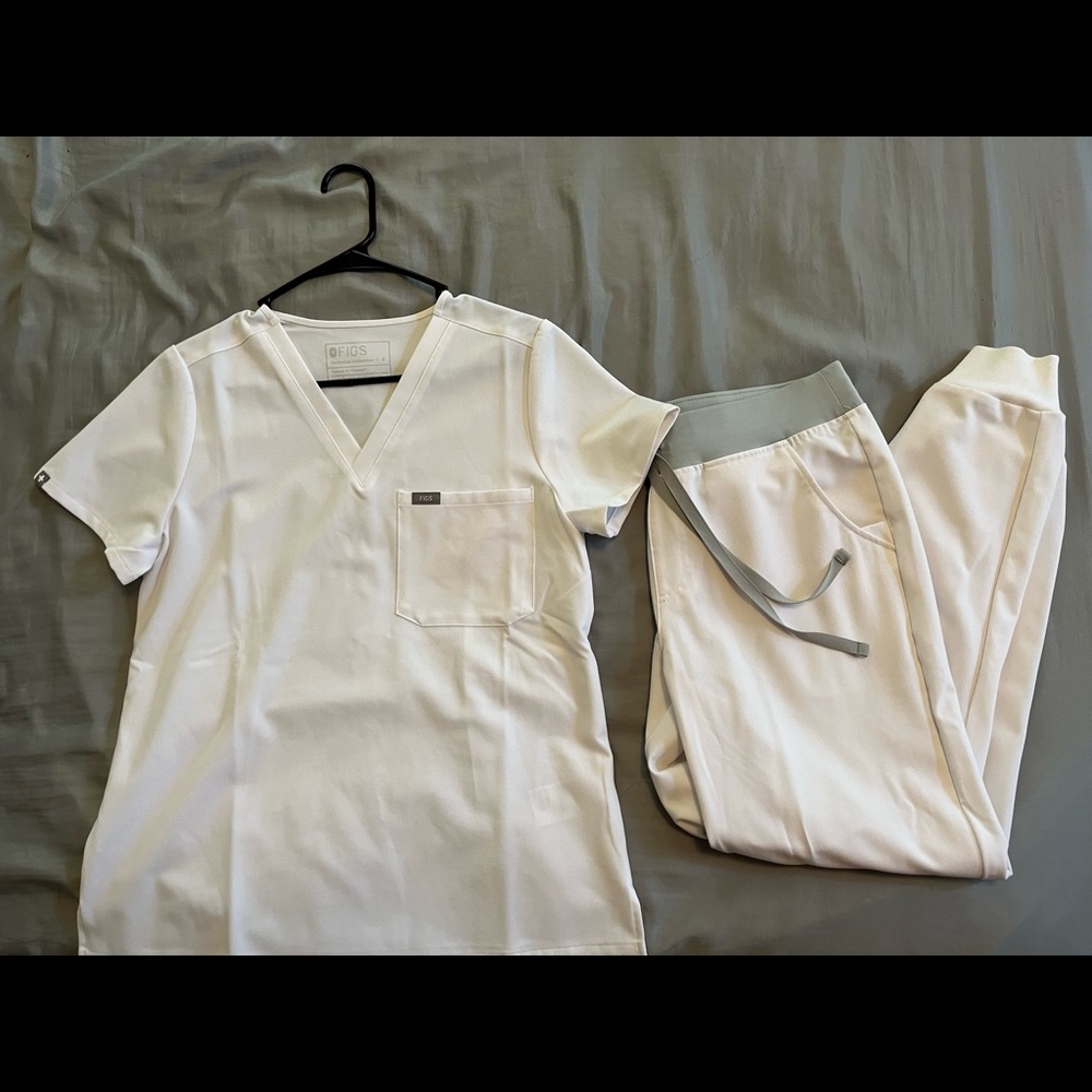 FIGS OPTIC WHITE SET small catarina medium Zamora